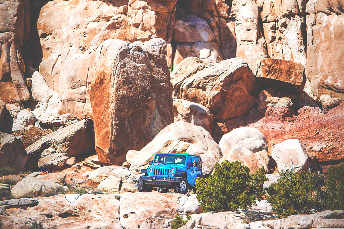 Jeep Tour in Waterpocket Fold, Capitol Reef, Utah - Backcountry Safaris