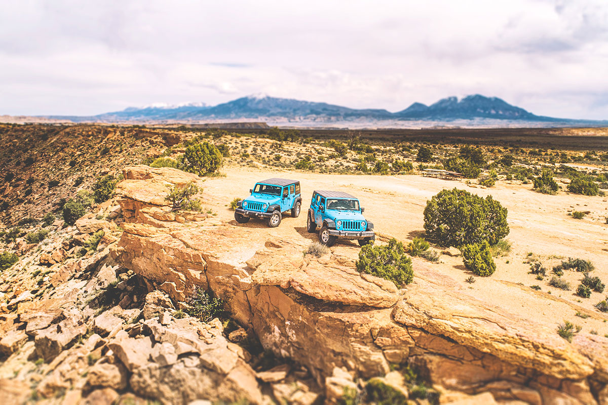 Two Jeeps Overlooking Waterpocket Fold in Capitol Reef National Park - Backcountry Safaris